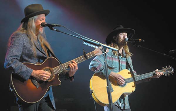 Must See: An evening with Pat Simmons & Pat Simmons Jr.